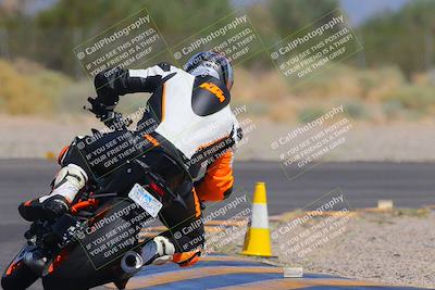media/Sep-25-2023-Moto Forza (Mon) [[81ffa65e0a]]/B-C Group/Session 4 (Turn 2 Backside)/